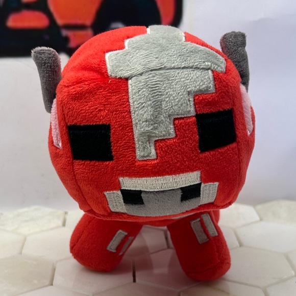 Minecraft 6” Baby Mooshroom Cow Plush Mojang Stuffed Animal Jinx - Picture 2 of 6